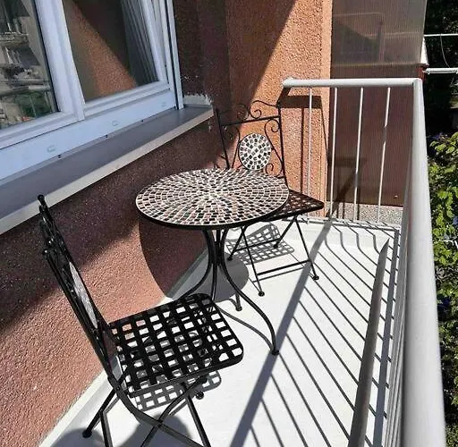 Spacious Apartment - Green & Peaceful